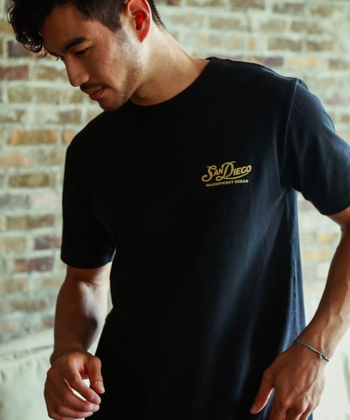 BAYFLOW（ベイフロー）の「USAコットングラフィックプリントTEE S/S（Tシャツ/カットソー・メンズ・ブラック/ベージュ/オフホワイト・SMALL/MEDIUM/LARGE）」の3枚目の写真