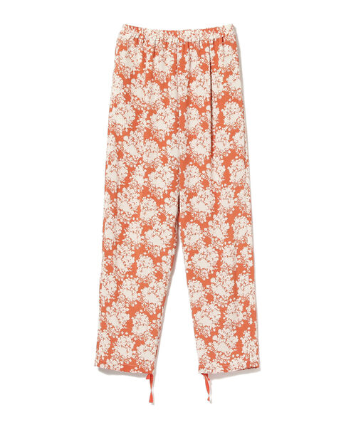 Ray BEAMS（レイビームス）の「FUMIE=TANAKA × Ray BEAMS / 別注 アート フラワー パンツ（その他パンツ・レディース・ネイビー/オレンジ・ONE SIZE）」の6枚目の写真