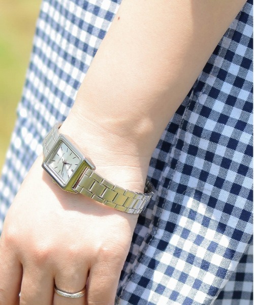 CASIO(カシオ)の「【CASIO】クラシックメタルスクエア(アナログ腕時計・レディース・ブラック/ピンク/ブルー/ブラック系その他/シルバー系その他/シルバー/サックスブルー・FREE)」の6枚目の写真