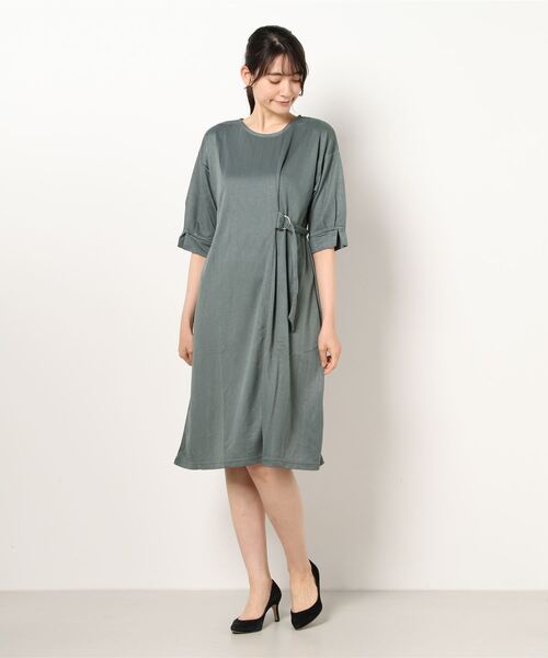 BELLUNA PLUS(ベルーナ)の「涼感素材ベルト使いワンピース(ワンピース・レディース・ブラック/カーキ/ブルーグリーン/テラコッタ・MEDIUM/LARGE/X-LARGE)」の12枚目の写真