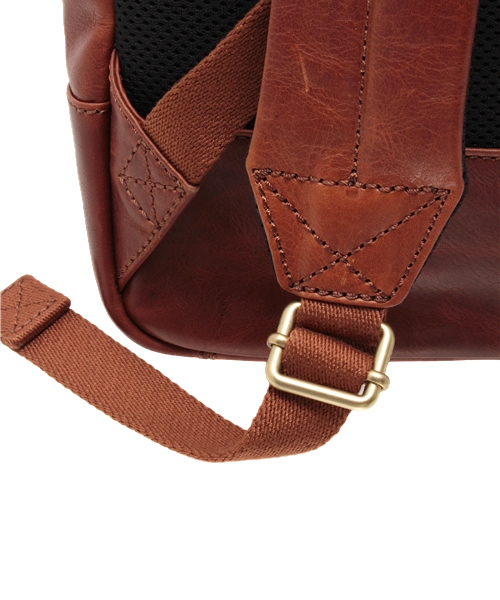FOSSIL(フォッシル)の「ESTATE BACKPACK MBG9242(3)(バックパック/リュック・メンズ・ブラウン系その他・FREE)」の4枚目の写真