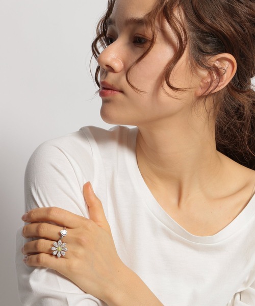 Enasoluna（エナソルーナ）の「【Enasoluna(エナソルーナ)】コラボフラワーセットリング（リング・レディース・イエロー/グリーン・0）」の7枚目の写真