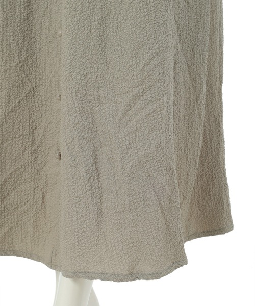 fifth（フィフス）の「シワ加工フロントボタンスカートセットアップ（セットアップ・レディース・ブラック/ベージュ/ライトカーキ・SMALL/MEDIUM）」の4枚目の写真