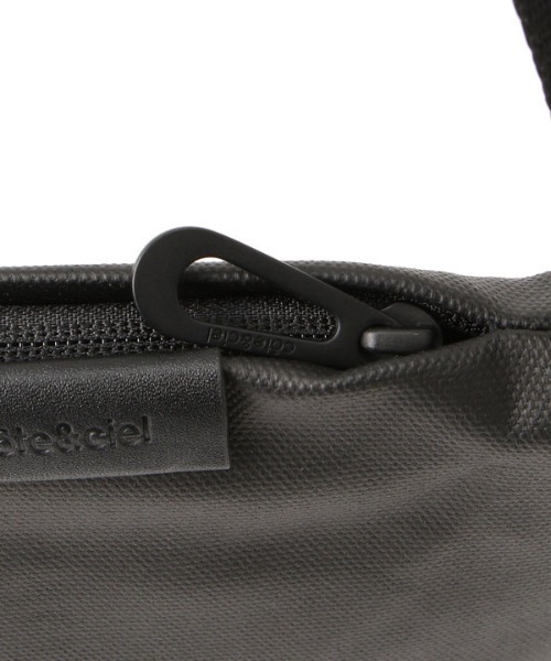Cote&Ciel（コートエシエル）の「Cote&Ciel(コートエシエル)INN MEDIUM COATED CANVAS BAG/コーティングショルダーバッグ（ショルダーバッグ・メンズ・ブラック・FREE）」の12枚目の写真