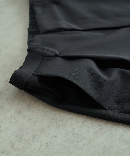 Lui's(ルイス)の「【オリジナルファブリック4×4セットアップシリーズ】 スリムテーパードパンツ(スラックス・メンズ・ブロンズ/ブラック・MEDIUM/SMALL)」の5枚目の写真