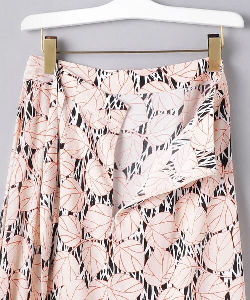 DIANE von FURSTENBERG（ダイアンフォンファステンバーグ）の「＜DIANE von FURSTENBERG（ダイアン フォン ファステンバーグ）＞リーフプリント イレギュラーヘム スカート ■■■（スカート・レディース・ライトピンク・2/4）」の3枚目の写真