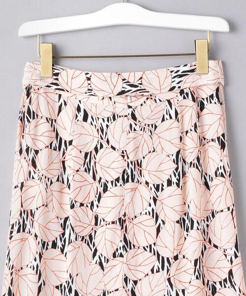 DIANE von FURSTENBERG（ダイアンフォンファステンバーグ）の「＜DIANE von FURSTENBERG（ダイアン フォン ファステンバーグ）＞リーフプリント イレギュラーヘム スカート ■■■（スカート・レディース・ライトピンク・2/4）」の4枚目の写真