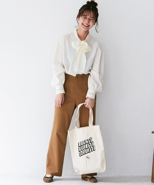 SLOBE IENA（スローブイエナ）の「ボウタイブラウス【手洗い可能】◆（シャツ/ブラウス・レディース・ナチュラル/ネイビー/レッド・FREE）」の9枚目の写真