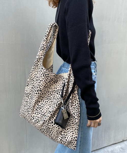 loti（ロティ）の「loti コインケース付きトート（トートバッグ・レディース・レオパード/オフホワイト/ブラック/ブラウン/ベージュ/ホワイト系その他/シルバー/ダークブラウン/ゴールド・ONE SIZE）」の12枚目の写真