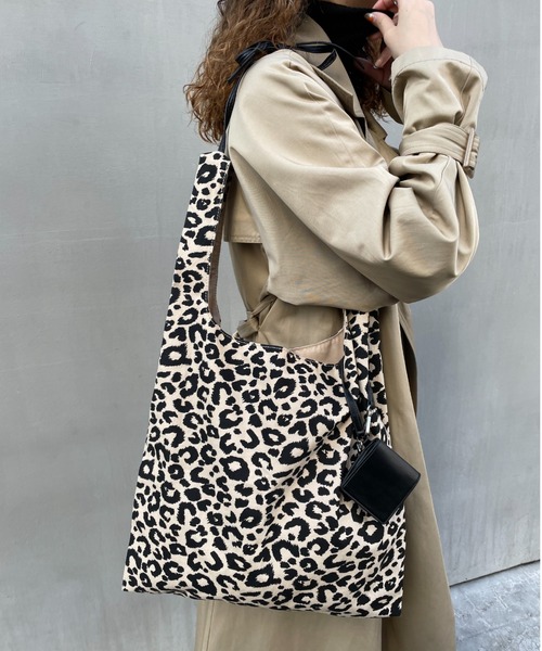 loti（ロティ）の「loti コインケース付きトート（トートバッグ・レディース・レオパード/オフホワイト/ブラック/ブラウン/ベージュ/ホワイト系その他/シルバー/ダークブラウン/ゴールド・ONE SIZE）」の21枚目の写真