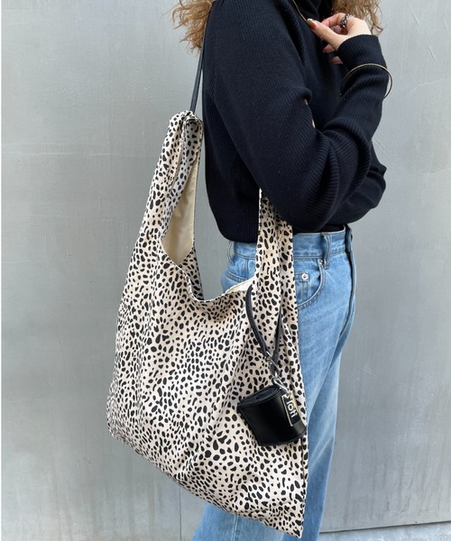 loti（ロティ）の「loti コインケース付きトート（トートバッグ・レディース・レオパード/オフホワイト/ブラック/ブラウン/ベージュ/ホワイト系その他/シルバー/ダークブラウン/ゴールド・ONE SIZE）」の13枚目の写真