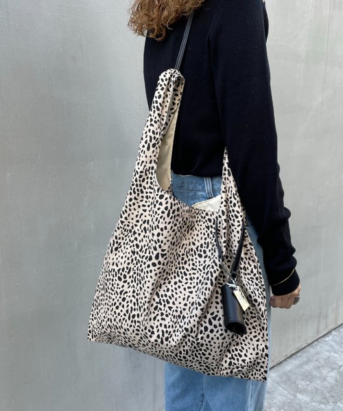 loti（ロティ）の「loti コインケース付きトート（トートバッグ・レディース・レオパード/オフホワイト/ブラック/ブラウン/ベージュ/ホワイト系その他/シルバー/ダークブラウン/ゴールド・ONE SIZE）」の11枚目の写真