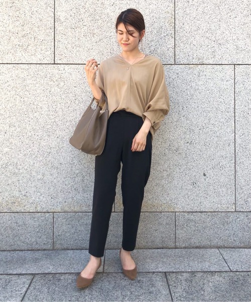 RIVE DROITE(リヴドロワ)の「美しいフォルムと定評の履き心地が魅力 ポインテッドパンプス(パンプス・レディース・ブラウン/ライトベージュ/レッド・36/37/38)」の22枚目の写真