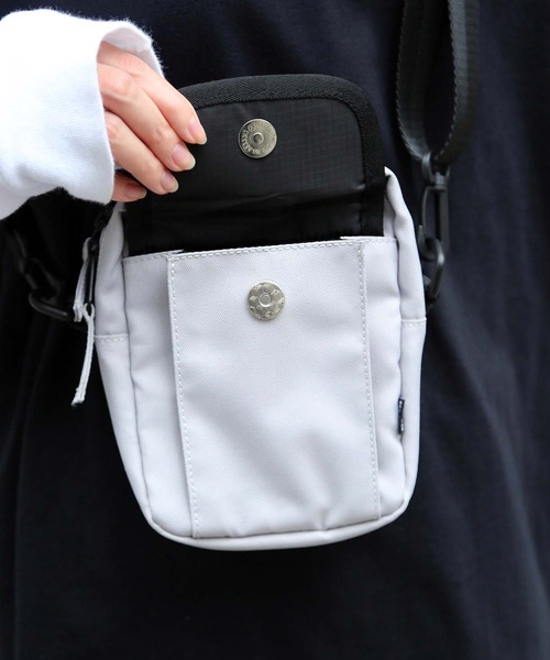 BEN DAVIS（ベンデイビス）の「【BEN DAVIS／ベンデイビス】フラップショルダー BDW-8159　前面ポケット付きミニショルダーバッグ（ショルダーバッグ・メンズ・ブラック/ベージュ/ブラウン/グレー・FREE）」の10枚目の写真