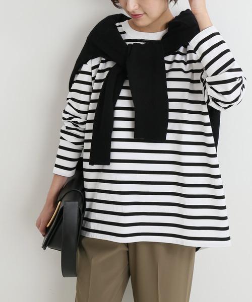 IENA(イエナ)の「ラウンドテール ロングプルオーバー◆(Tシャツ/カットソー・レディース・ネイビー/ホワイト系その他/ブルー系その他/ホワイト/チャコールグレー・FREE)」の2枚目の写真