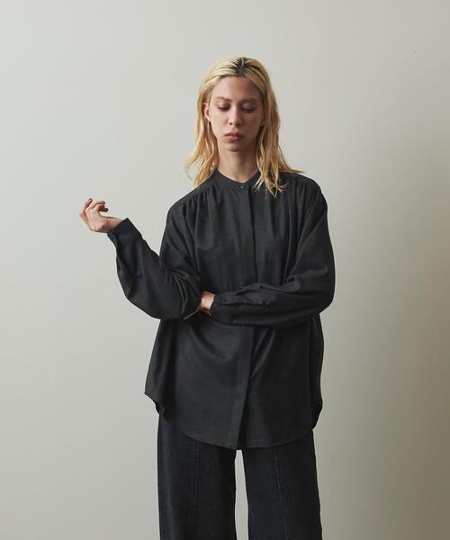 Steven Alan（スティーブンアラン）の「＜Steven Alan＞GATHER BLOUSE/ブラウス（シャツ/ブラウス・レディース・オフホワイト/ダークグレー・S/M）」の2枚目の写真