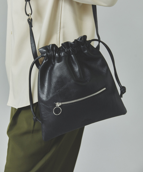 SEEKER(シーカー)の「【SEEKER 別注】レザードロスト ショルダーバッグ(ショルダーバッグ・メンズ・ブラック/グレイッシュベージュ・フリー)」の4枚目の写真