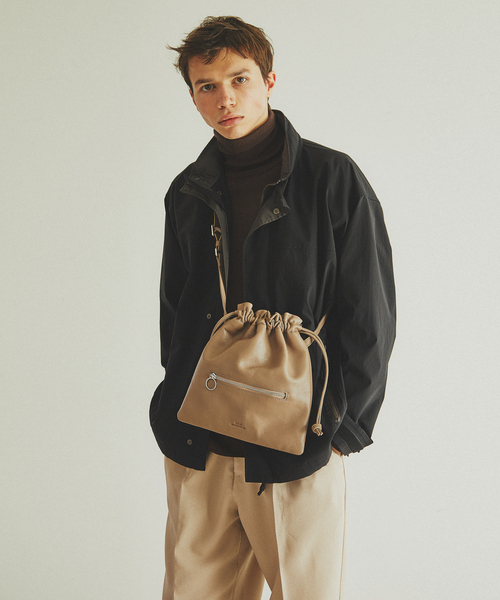 SEEKER(シーカー)の「【SEEKER 別注】レザードロスト ショルダーバッグ(ショルダーバッグ・メンズ・ブラック/グレイッシュベージュ・フリー)」の13枚目の写真