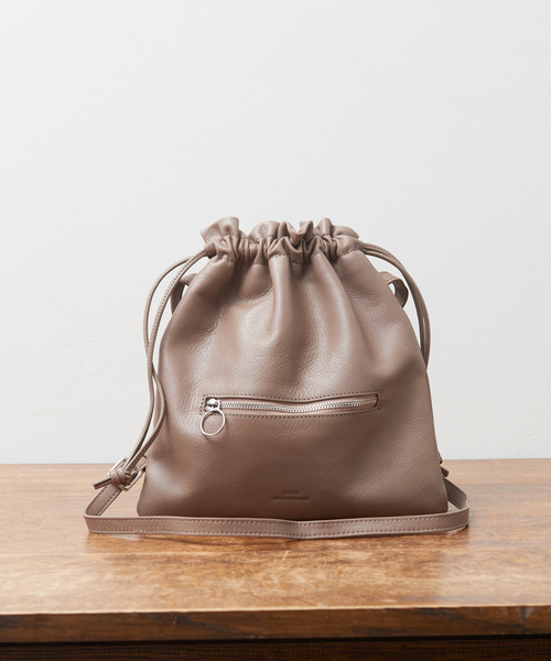 SEEKER(シーカー)の「【SEEKER 別注】レザードロスト ショルダーバッグ(ショルダーバッグ・メンズ・ブラック/グレイッシュベージュ・フリー)」の16枚目の写真