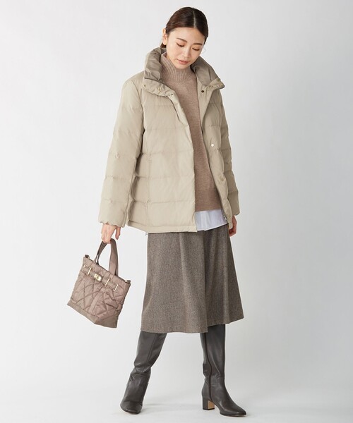 J.PRESS(ジェイプレス)の「【洗える】CASHMERE BLEND ハイネック ニット(ニット/セーター・レディース・スモーキーグリーン系/ベージュ系/ふじ色系/ライトグレー系/ワイン系/ダルブルー系/アイボリー系・LARGE/MEDIUM)」の17枚目の写真
