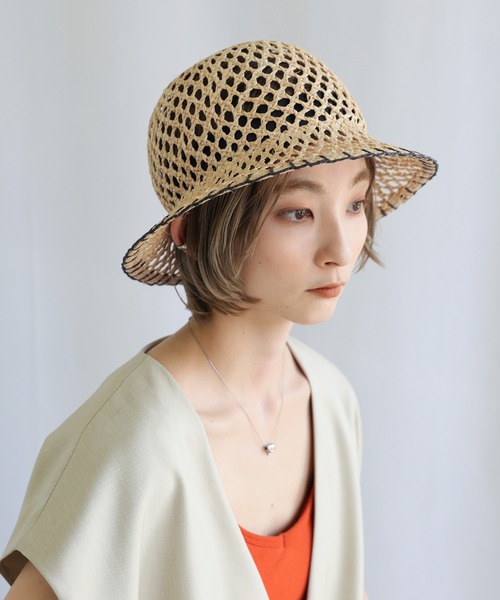 select MOCA(セレクトモカ)の「ステッチデザイン透かし編みラフィアハット(ハット・レディース・ブラック/ナチュラル・FREE)」の6枚目の写真
