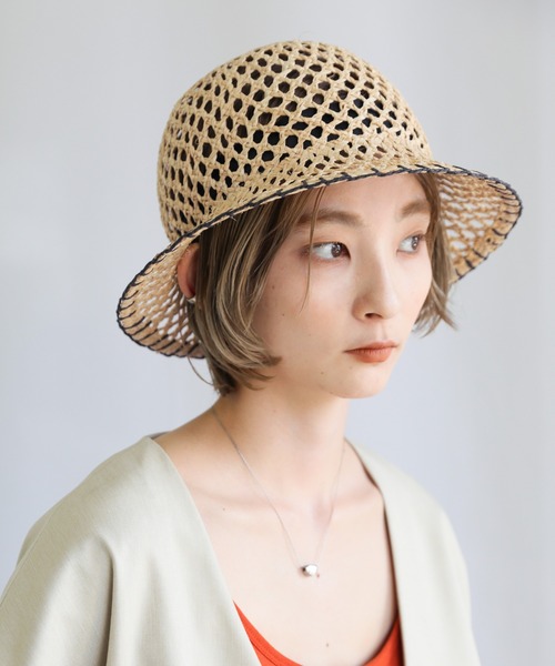 select MOCA(セレクトモカ)の「ステッチデザイン透かし編みラフィアハット(ハット・レディース・ブラック/ナチュラル・FREE)」の8枚目の写真