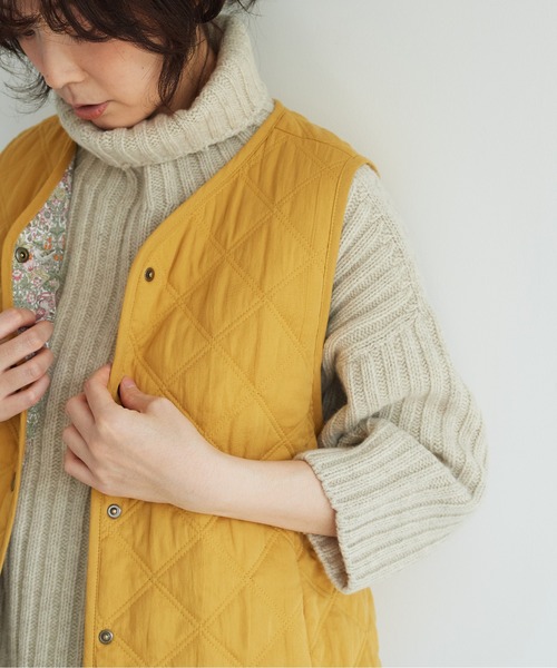 note et silence （ノートエシロンス）の「【 AMB100貨 】80サテンｘリバティ ショートベスト（ベスト・レディース・マスタード/ネイビー・FREE）」の12枚目の写真