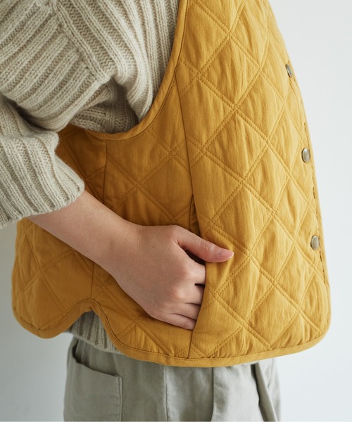 note et silence （ノートエシロンス）の「【 AMB100貨 】80サテンｘリバティ ショートベスト（ベスト・レディース・マスタード/ネイビー・FREE）」の14枚目の写真