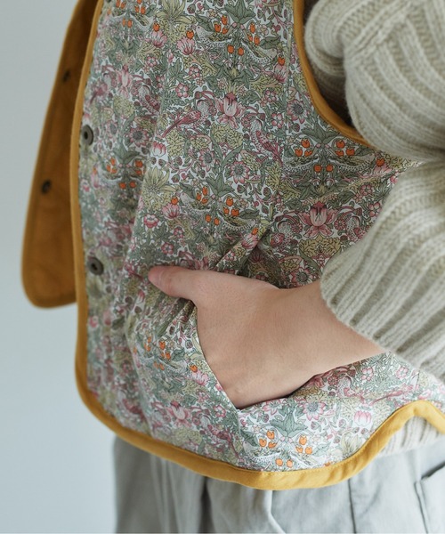 note et silence （ノートエシロンス）の「【 AMB100貨 】80サテンｘリバティ ショートベスト（ベスト・レディース・マスタード/ネイビー・FREE）」の22枚目の写真