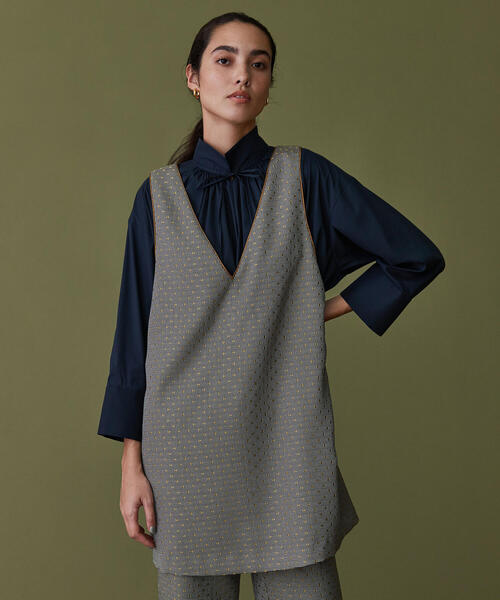 TOMORROWLAND （トゥモローランド）の「ストレッチブロード オープンカラーブラウス（シャツ/ブラウス・レディース・ネイビー/ミント/ホワイト・36）」の4枚目の写真