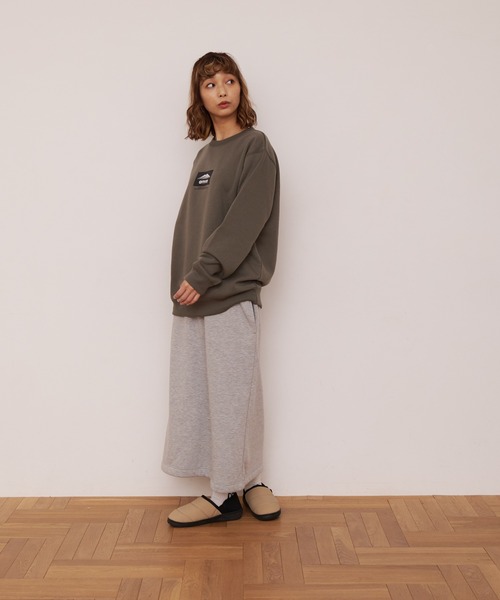 OUTDOOR PRODUCTS APPAREL(アウトドアプロダクツアパレル)の「裏フリースロゴスウェットトレーナー ルーズシルエット(スウェット・メンズ・オリーブ/アイボリー/ブラック/ライトブラウン・X-LARGE/MEDIUM/LARGE)」の8枚目の写真