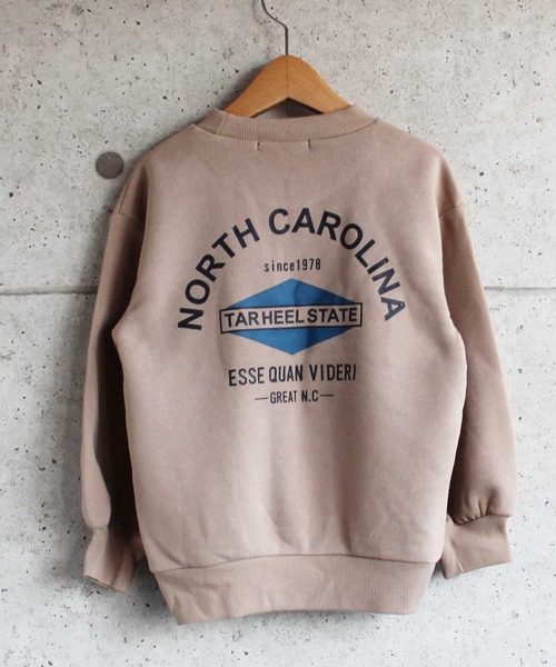 THE CASUAL（カジュアル）の「プリント BIG ハイネック トレーナー キッズ（スウェット・キッズ・ベージュ/オフホワイト/チャコール・110cm/120cm/130cm/140cm/150cm/160cm）」の3枚目の写真