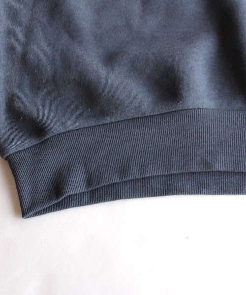 THE CASUAL（カジュアル）の「プリント BIG ハイネック トレーナー キッズ（スウェット・キッズ・ベージュ/オフホワイト/チャコール・110cm/120cm/130cm/140cm/150cm/160cm）」の13枚目の写真