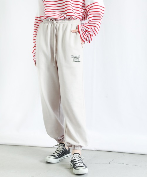 select MOCA(セレクトモカ)の「2022 SS ロゴデザインスウェットジョガーパンツ(スウェットパンツ・レディース・ライトグレー/オリーブ/アイボリー・FREE)」の13枚目の写真
