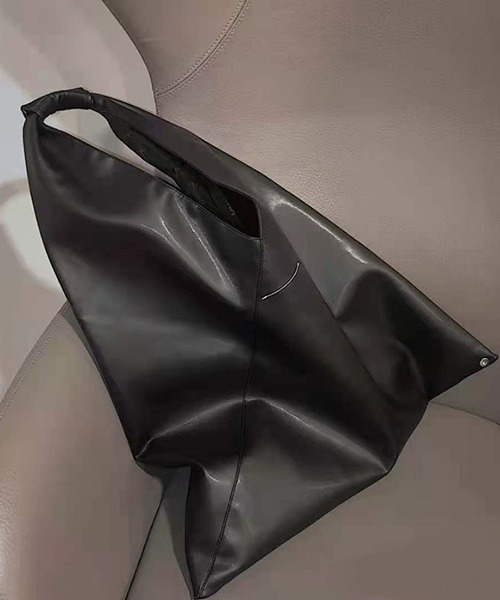 Chick（チック）の「牛革 スプリットレザー トライアングルトートバッグ デイリーユース（トートバッグ・メンズ・ベージュ/ブラック/オフホワイト/ブルー/グリーン/イエロー・FREE）」の9枚目の写真