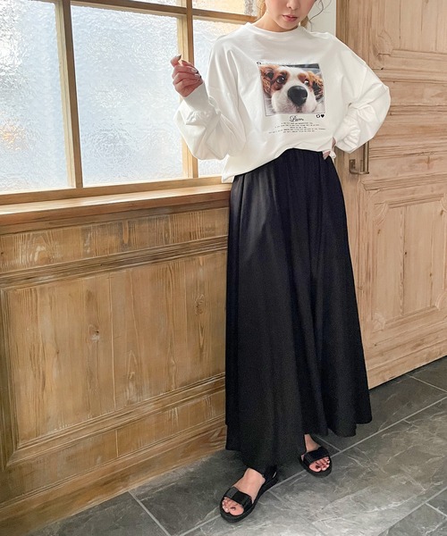 junoah(ジュノア)の「キャバリアプリントトレーナー(犬スウェット)(スウェット・レディース・ブラック/モカ/ホワイト・LARGE/MEDIUM)」の5枚目の写真