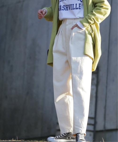 FARAH（ファーラー）の「【FARAH/ファーラー】Two-tuck Wide Tapererd Pants:パンツ（デニムパンツ・レディース・ネイビー/アイボリー・26/28）」の6枚目の写真