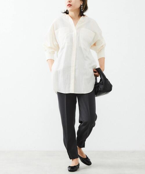 Liesse(リエス)の「フィブリルポプリンゆるシャツ(シャツ/ブラウス・レディース・アイボリー/パープル/イエロー・FREE)」の16枚目の写真