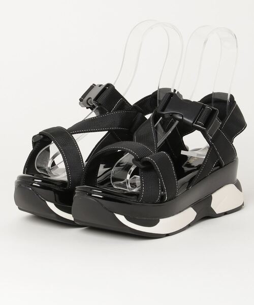 LibertyDoll(リバティードール)の「Liberty Doll / シルエットと履き心地を追求した厚底スポーツサンダル(5554)(サンダル・レディース・ブラック/カーキ/ネイビー・L/M/LL/S)」の4枚目の写真