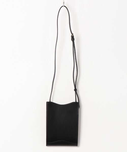 A.P.C.（アーペーセー）の「NECK POUCH JAMIE　22P（ショルダーバッグ・レディース・ブラック/レッド系その他・ONESIZE）」の12枚目の写真