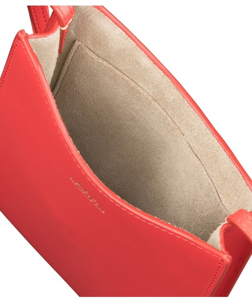 A.P.C.（アーペーセー）の「NECK POUCH JAMIE　22P（ショルダーバッグ・レディース・ブラック/レッド系その他・ONESIZE）」の4枚目の写真