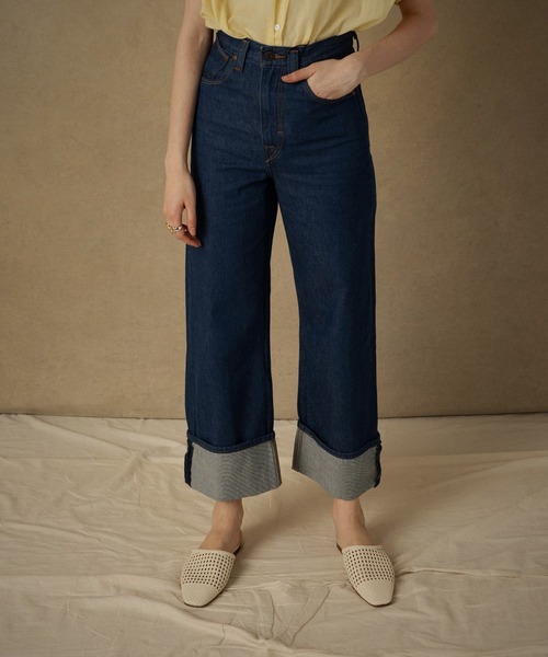 Levi's(リーバイス)の「Levi's(R) RED HIGH LOOSE CUFFED PINE GULCH CREEK(デニムパンツ・レディース・ダークインディゴブルー・27inch/25inch/24inch/26inch/30inch/29inch/23inch/28inch)」の1枚目の写真