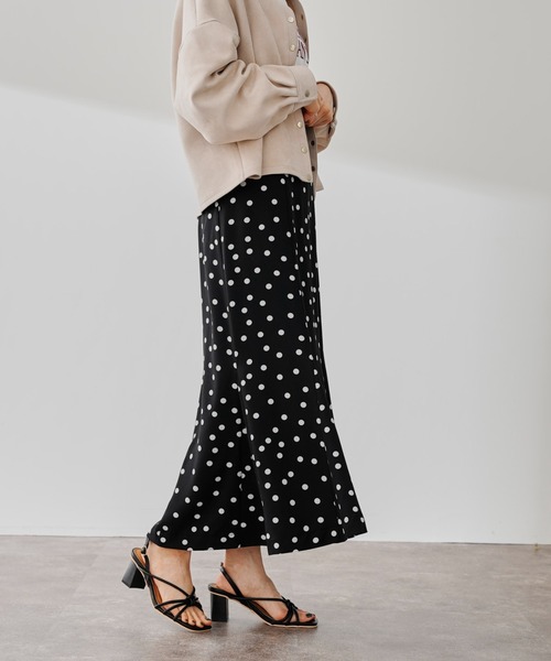 prose verse(プロズヴェール)の「ランダムドットマーメイドスカート(スカート・レディース・ブラック/ライトベージュ・MEDIUM)」の9枚目の写真