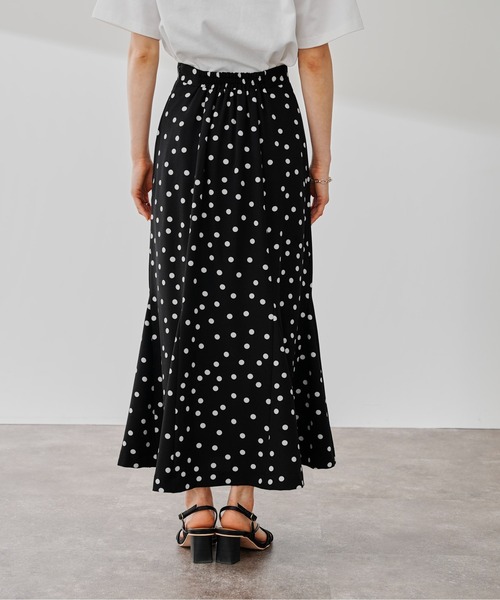 prose verse(プロズヴェール)の「ランダムドットマーメイドスカート(スカート・レディース・ブラック/ライトベージュ・MEDIUM)」の12枚目の写真