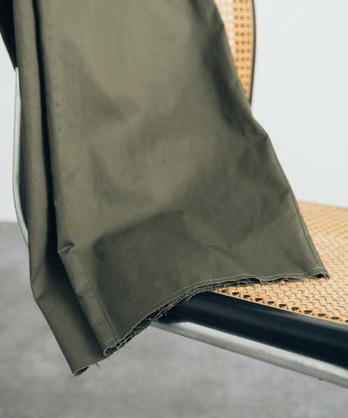 euan.（ユアン）の「euan. カットオフ タック ワイドストレートバギーパンツ（その他パンツ・メンズ・ライトグレー/ブラック/モスグリーン・M/L）」の12枚目の写真