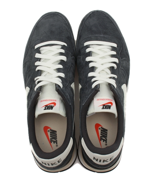 And A(アンドエー)の「NIKE INTERNATIONALIST LTR PDX(スニーカー・メンズ・グレー/イエロー・28.0cm/27.0cm/26.0cm)」の4枚目の写真