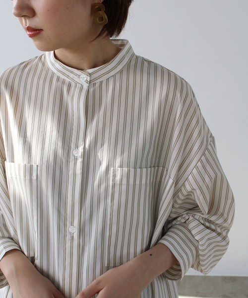 GeeRA（ジーラ）の「スタンドカラーシャツワンピース（シャツワンピース・レディース・ベージュ/ネイビー/オフホワイト・MEDIUM）」の5枚目の写真