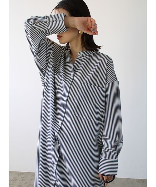 GeeRA（ジーラ）の「スタンドカラーシャツワンピース（シャツワンピース・レディース・ベージュ/ネイビー/オフホワイト・MEDIUM）」の12枚目の写真