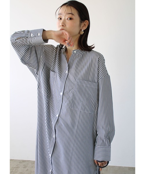 GeeRA（ジーラ）の「スタンドカラーシャツワンピース（シャツワンピース・レディース・ベージュ/ネイビー/オフホワイト・MEDIUM）」の13枚目の写真