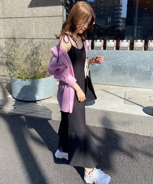 one after another NICE CLAUP（ワンアフターアナザーナイスクラップ）の「肩あきマルチシアーシャツ（シャツ/ブラウス・レディース・アイボリー/オフホワイト/グリーン系その他/ブルー系その他2/ピンク/オレンジ/ピンク系その他/ブラウン系その他/サックスブルー系・FREE）」の17枚目の写真